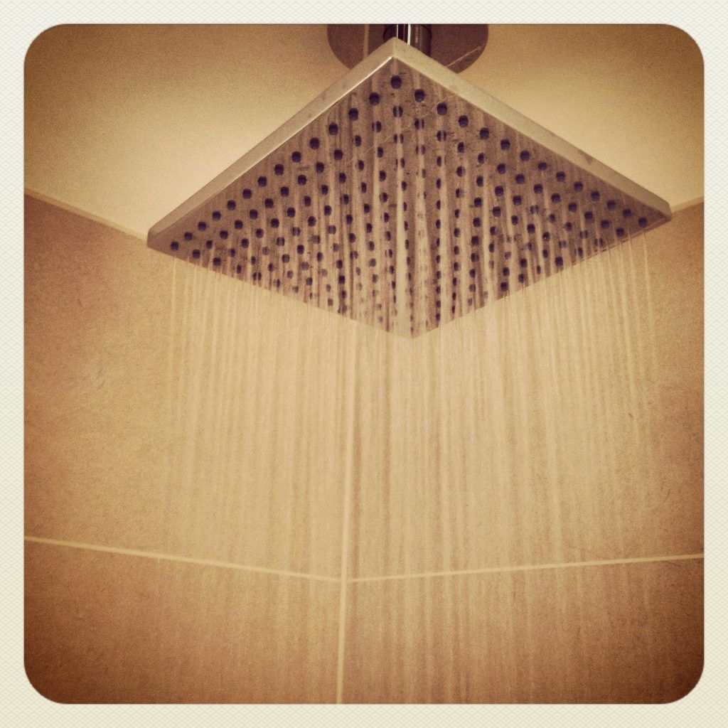 shower at metropolitan london