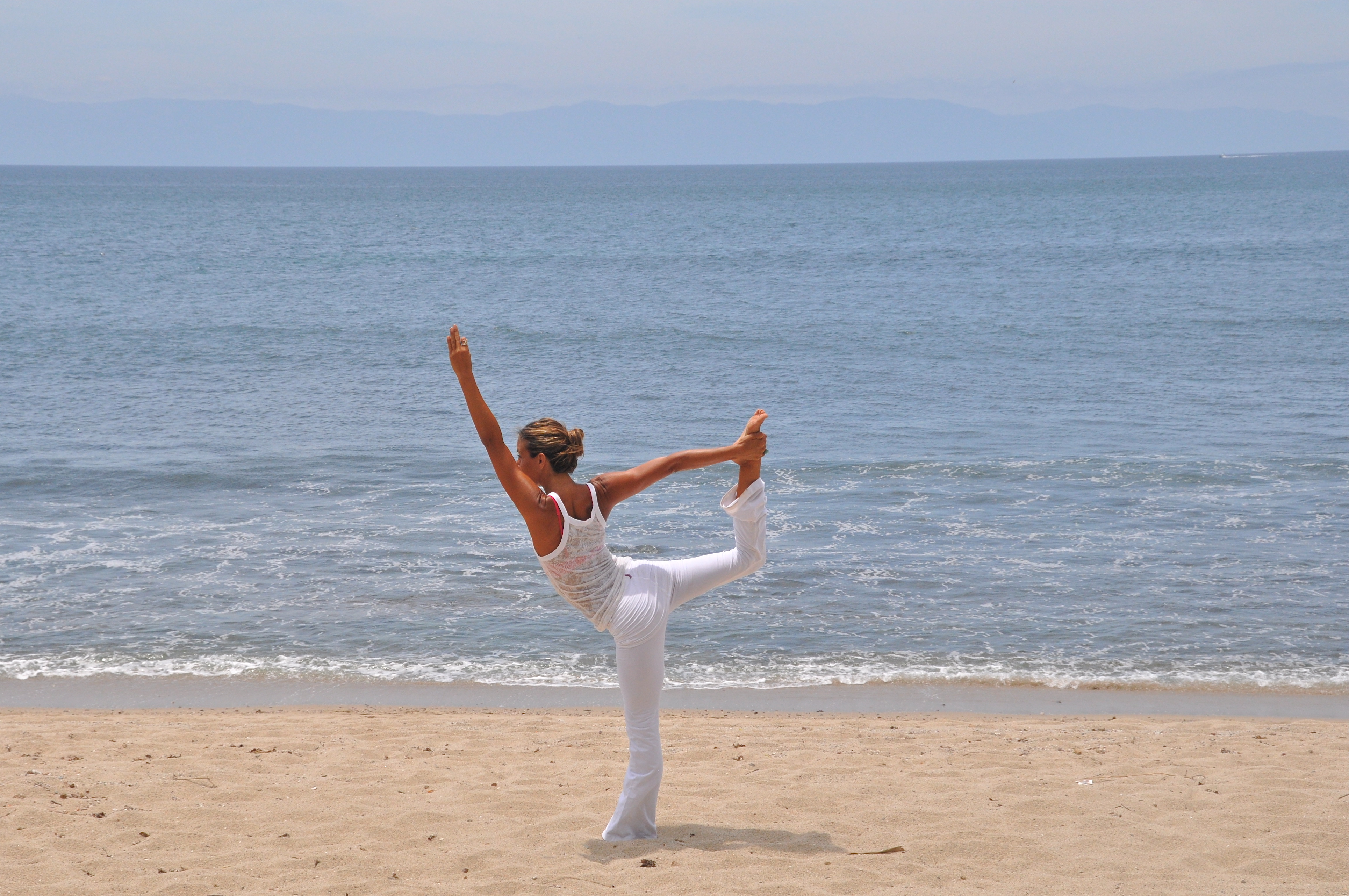 Exclusive HipTravelMama offer: 10% off Via Yoga and Surf Retreats