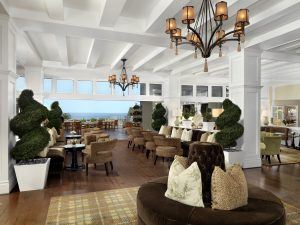 lobby of lauberge del mar